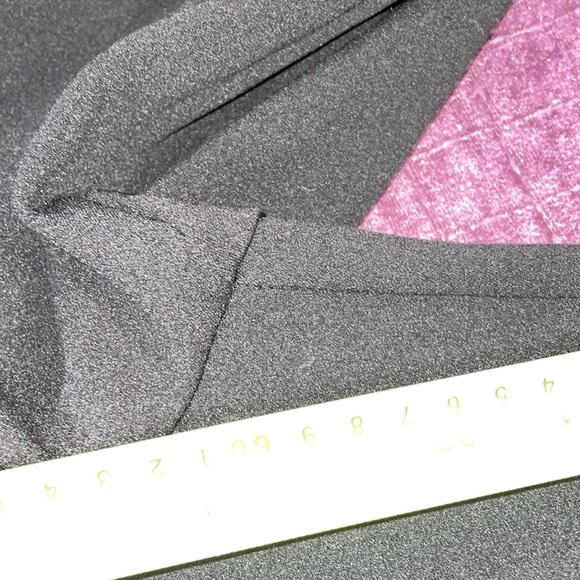 Black ladies wide leg capris no tag lines NWOT see pics for size - Picture 8 of 10